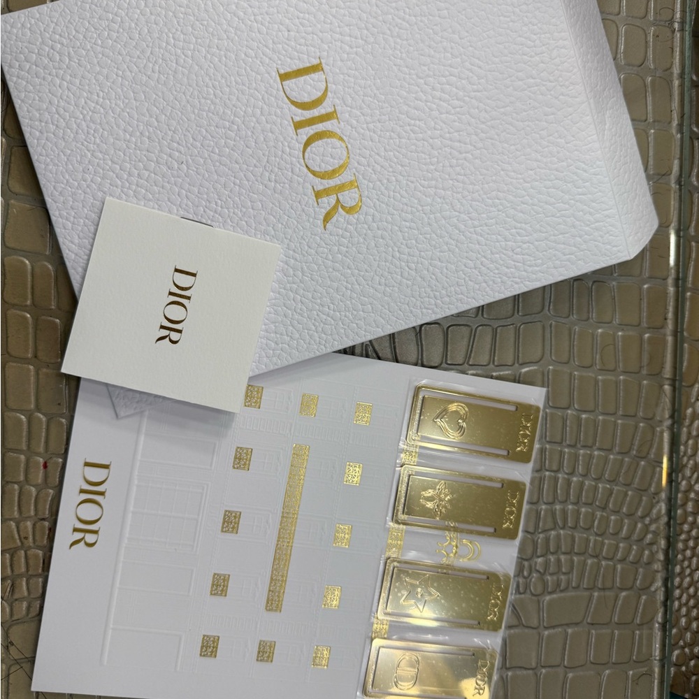 Dior Gold Emblem Set